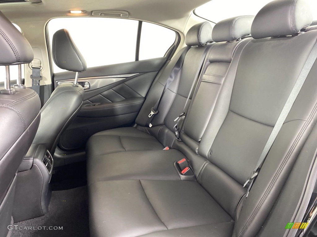 2017 Infiniti Q50 3.0t Rear Seat Photos