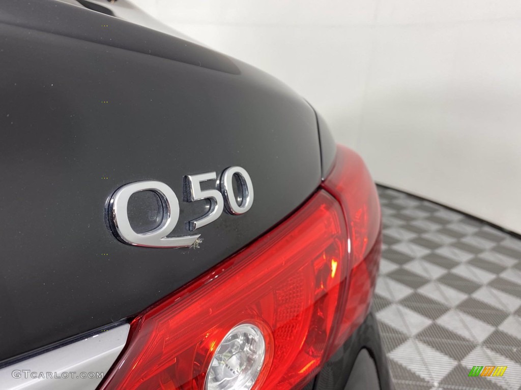 2017 Infiniti Q50 3.0t Marks and Logos Photo #140711544