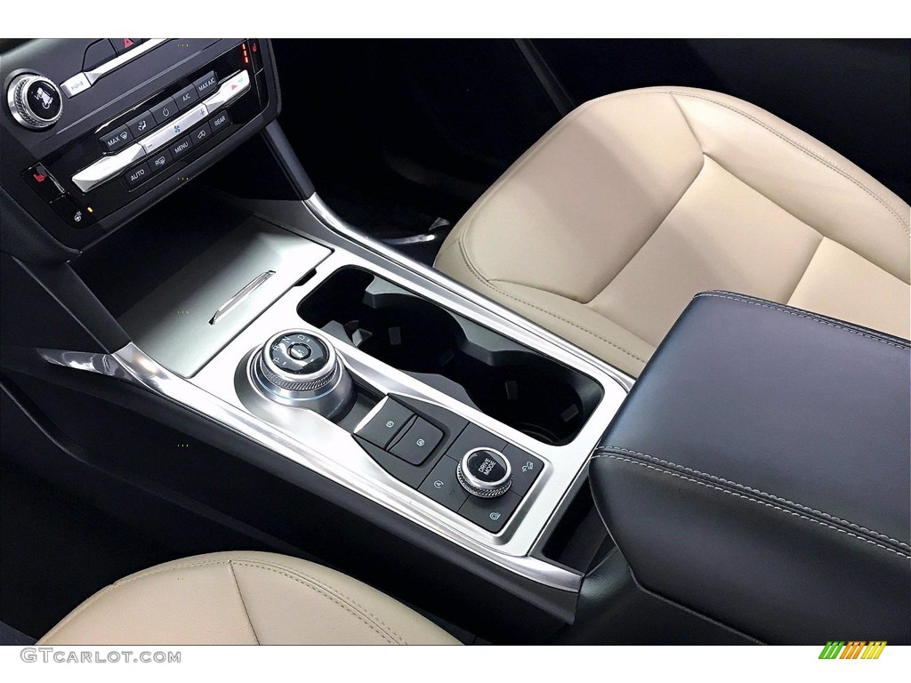 2020 Explorer XLT 4WD - Rapid Red Metallic / Sandstone photo #17