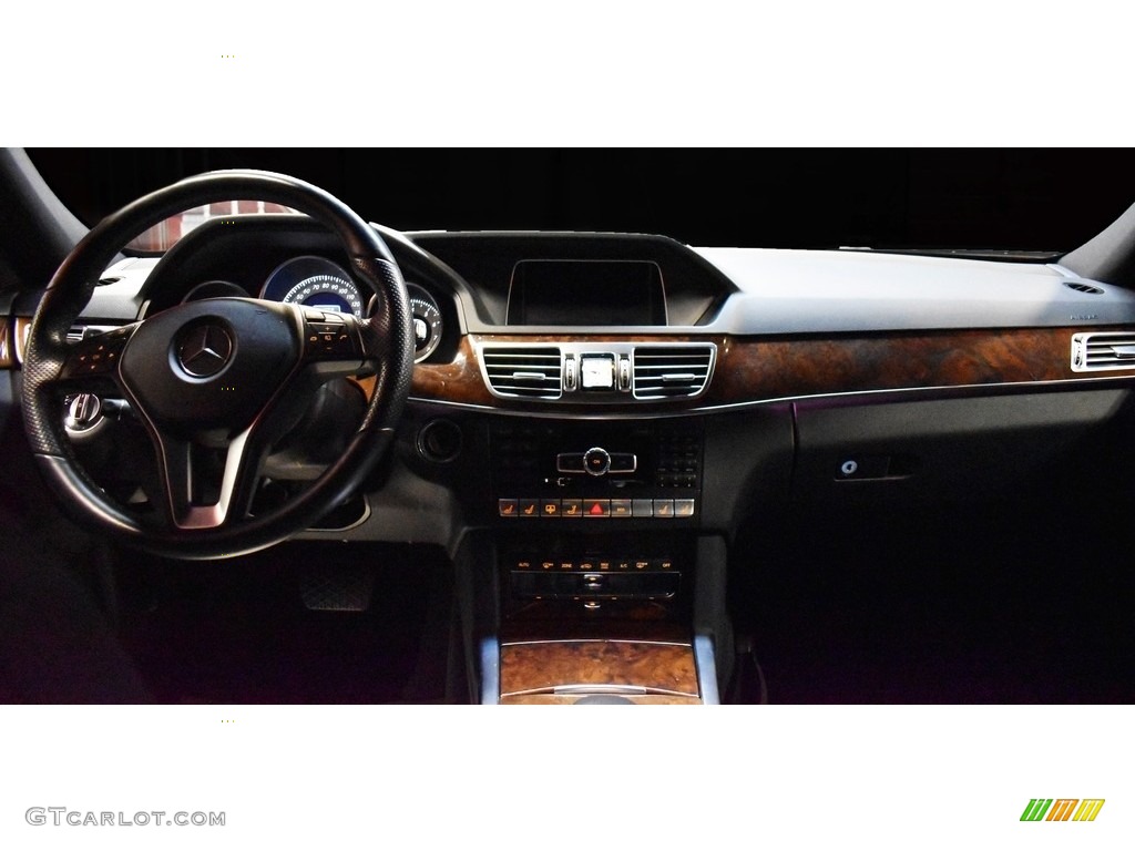 2014 E 550 4Matic Sedan - Black / Black photo #17