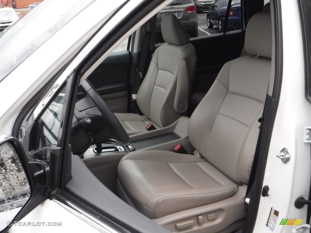 Beige Interior 2017 Honda Pilot EX-L AWD Photo #140713334