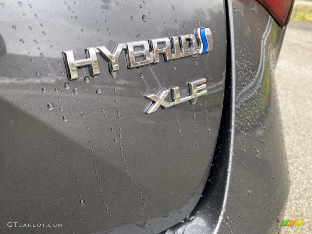 2021 Toyota Prius XLE Marks and Logos Photo #140714417