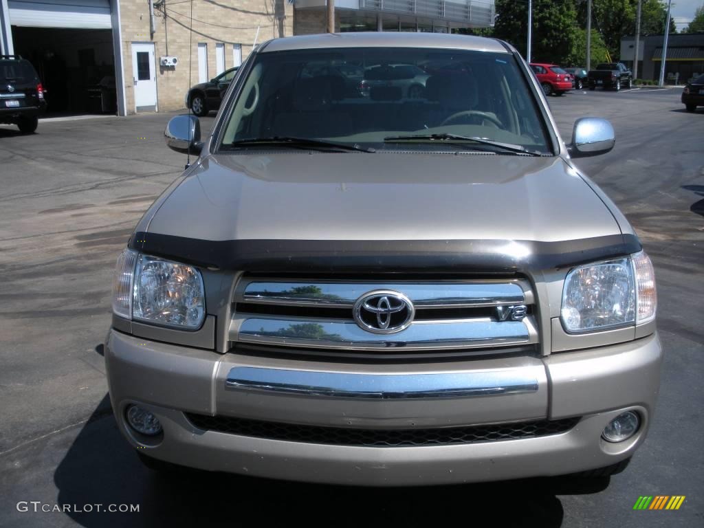 2005 Tundra SR5 Double Cab - Desert Sand Mica / Taupe photo #2