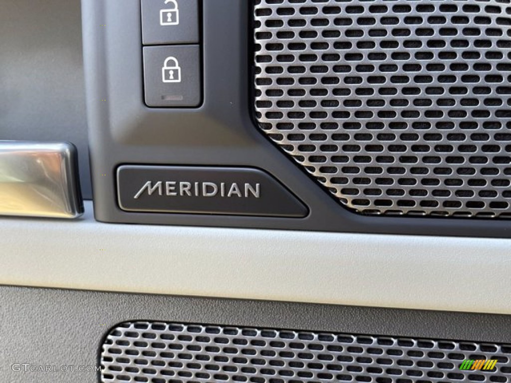 2021 Land Rover Defender 110 SE Audio System Photo #140720787