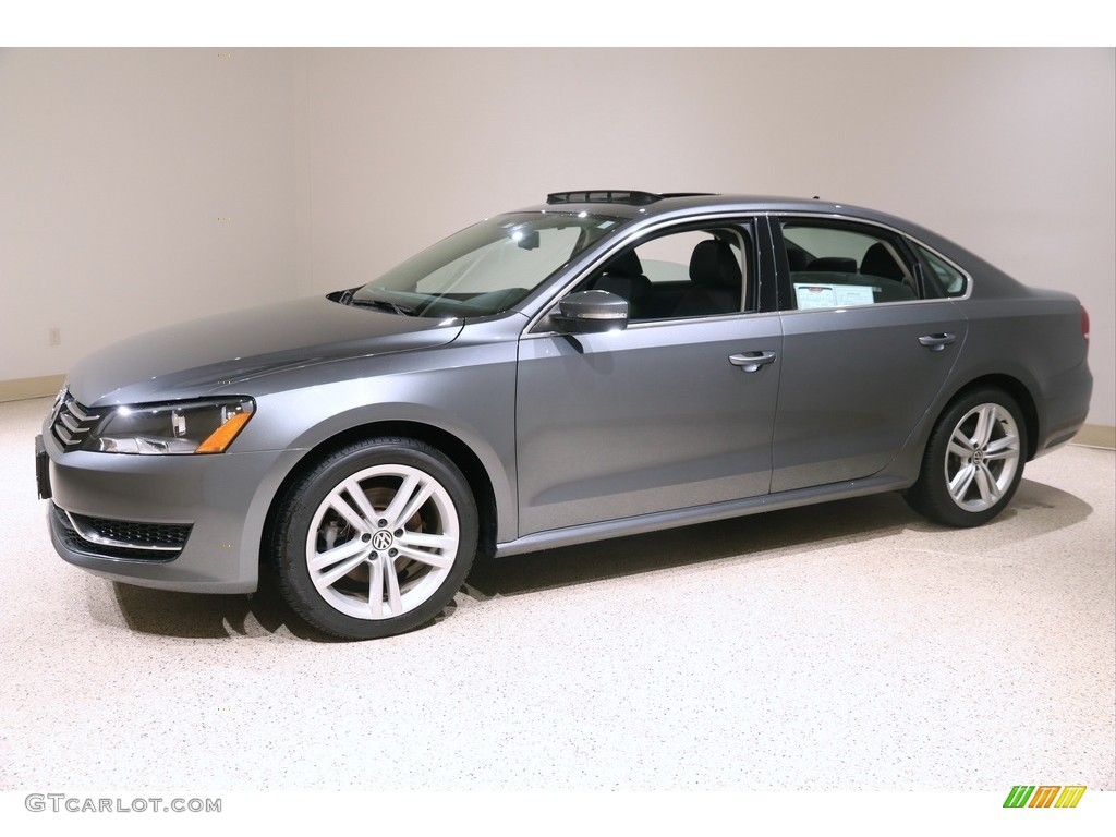Platinum Gray Metallic 2014 Volkswagen Passat 1.8T SE Exterior Photo #140728359