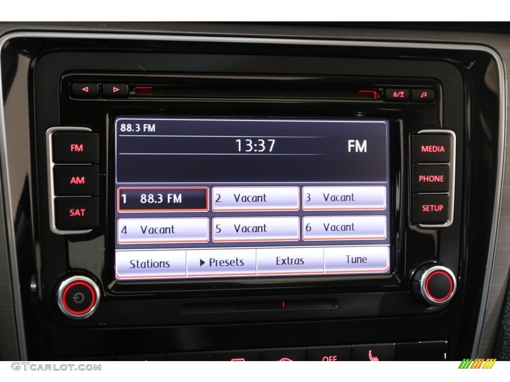 2014 Volkswagen Passat 1.8T SE Audio System Photo #140728398