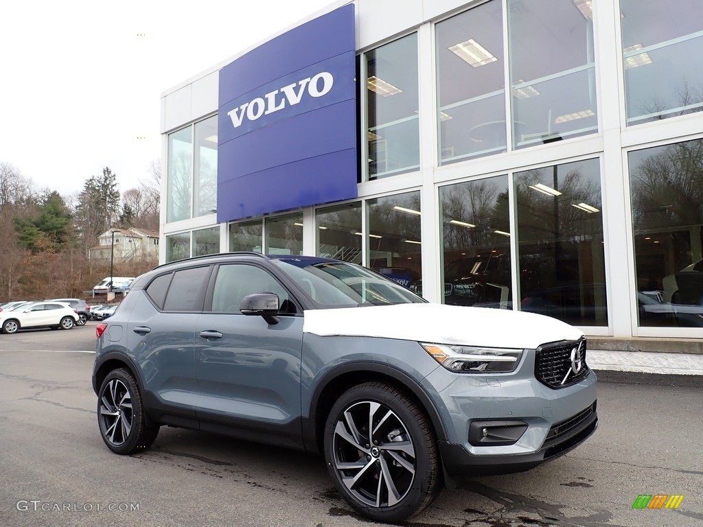 2021 Volvo XC40 T5 R-Design AWD Exterior Photos