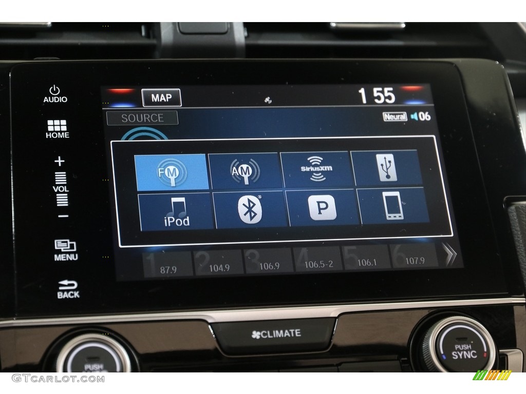 2018 Honda Civic Touring Coupe Controls Photo #140731277