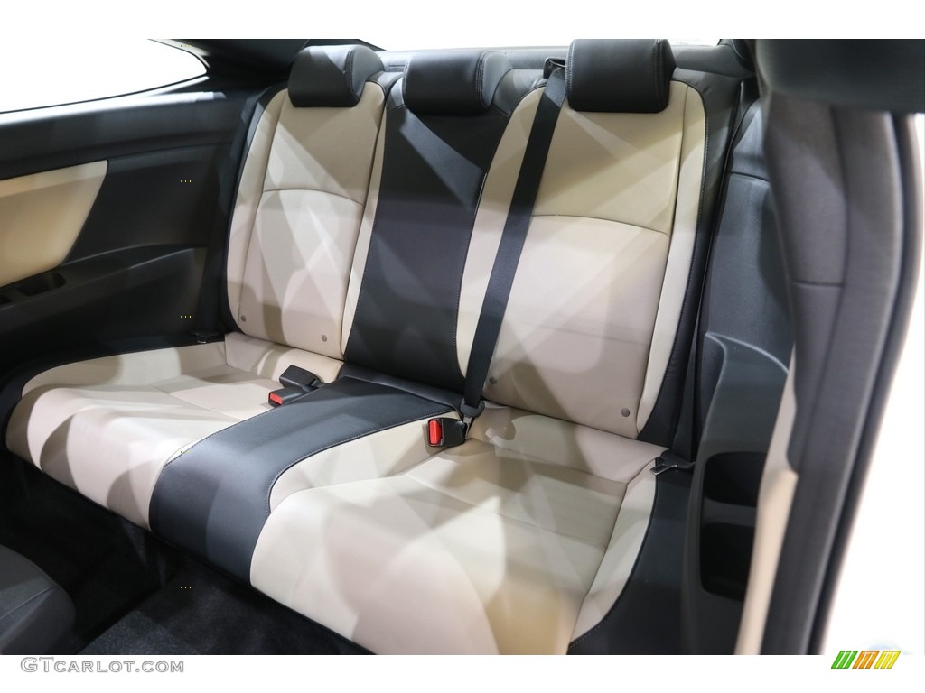 2018 Honda Civic Touring Coupe Rear Seat Photos