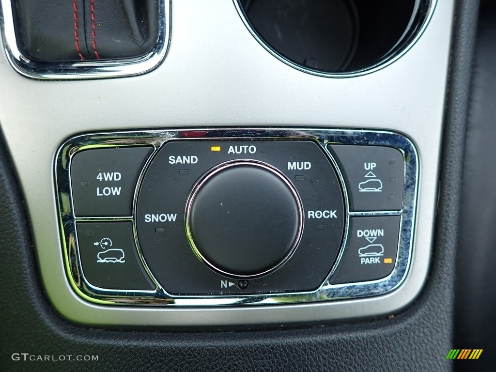 2017 Jeep Grand Cherokee Trailhawk 4x4 Controls Photos