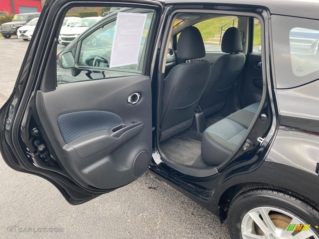 2014 Versa Note S Plus - Super Black / Charcoal photo #28