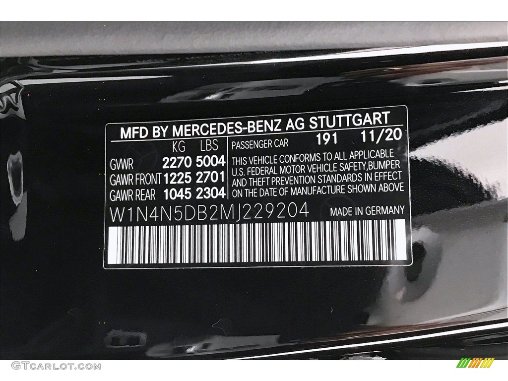 2021 GLA AMG 45 4Matic - Cosmos Black Metallic / Neva Grey/Black photo #11