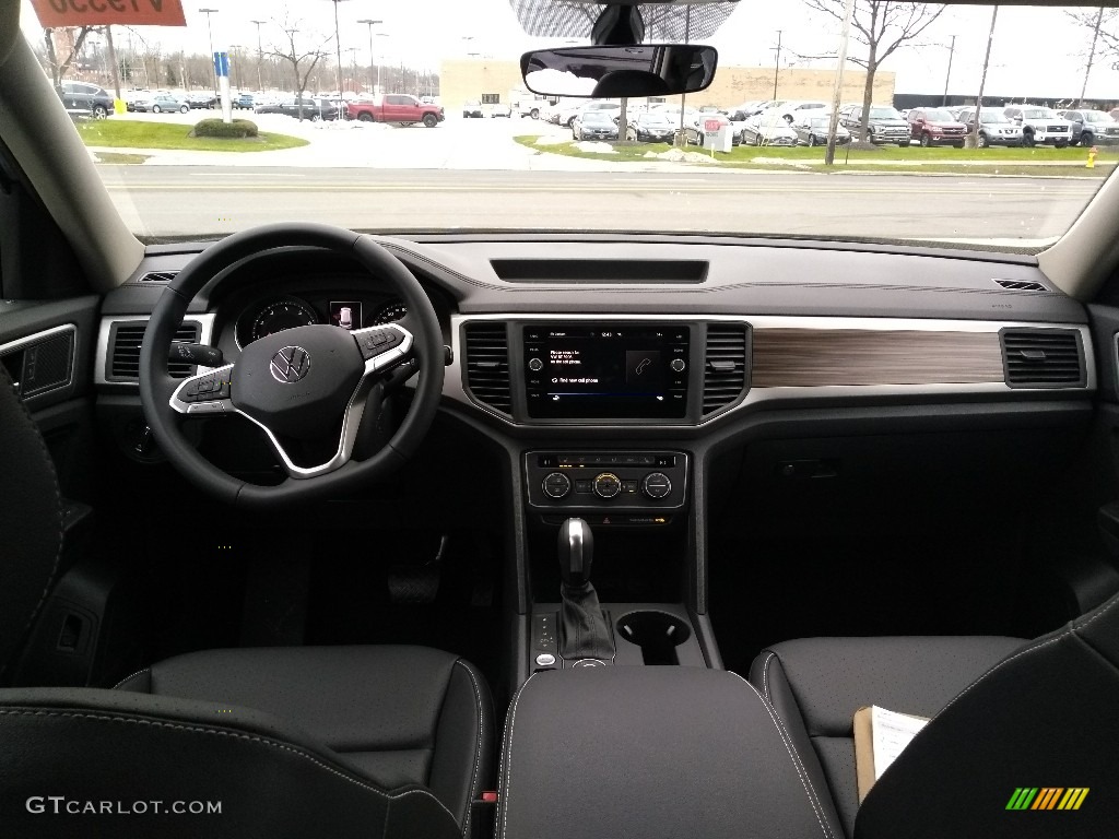 2021 Atlas SE 4Motion - Pyrite Silver Metallic / Titan Black photo #3