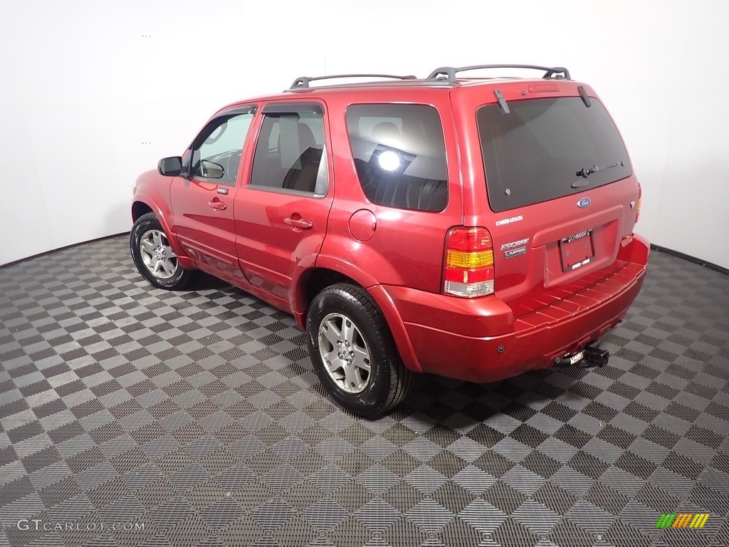 2005 Escape Limited 4WD - Redfire Metallic / Medium/Dark Pebble Beige photo #13