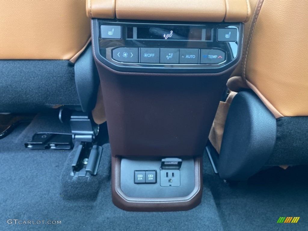 2021 Toyota Highlander Platinum AWD Controls Photo #140737791