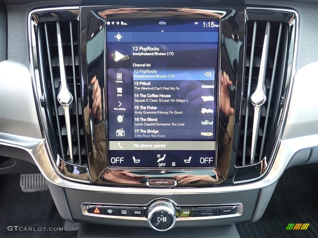 2017 Volvo S90 T6 AWD Controls Photo #140739819