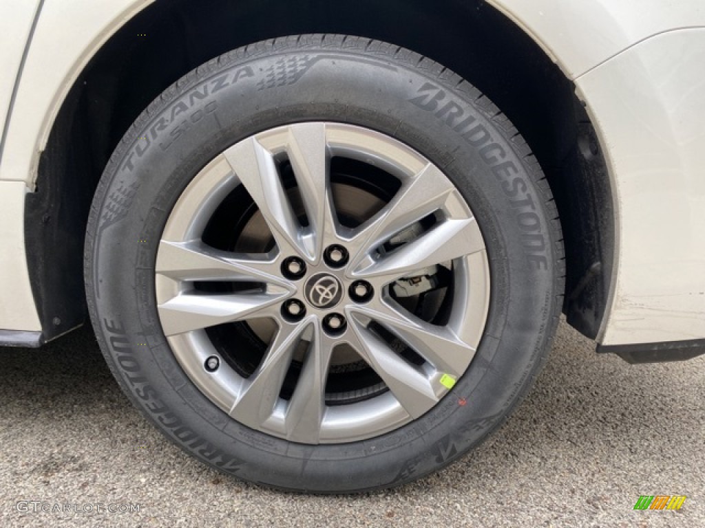 2021 Toyota Sienna Limited AWD Hybrid Wheel Photos