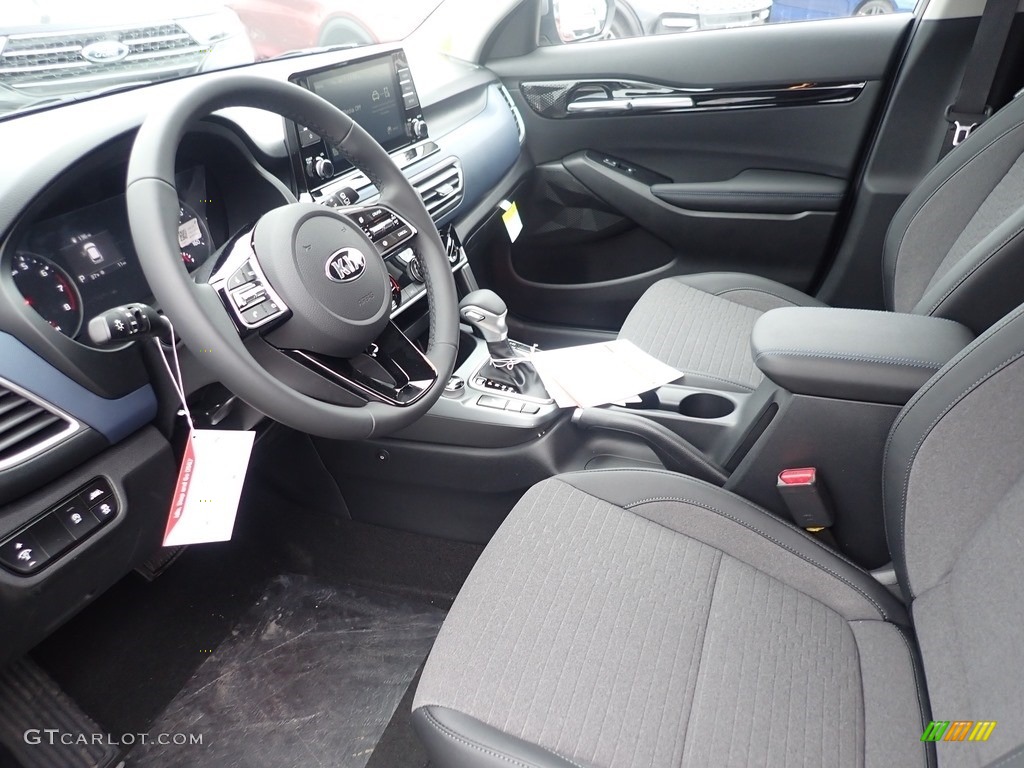 2021 Kia Seltos S AWD Front Seat Photo #140740405