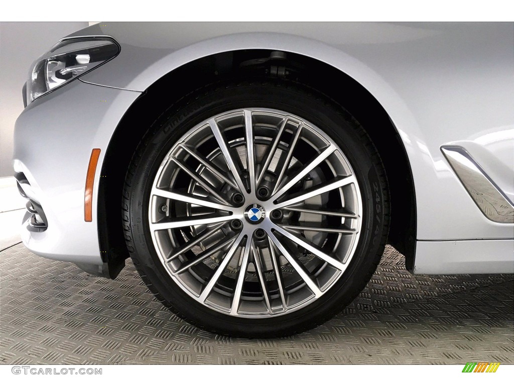 2017 5 Series 530i Sedan - Glacier Silver Metallic / Black photo #8