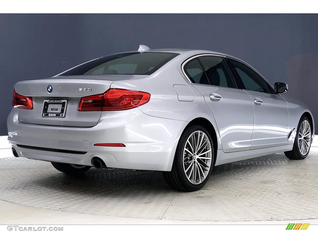 2017 5 Series 530i Sedan - Glacier Silver Metallic / Black photo #13