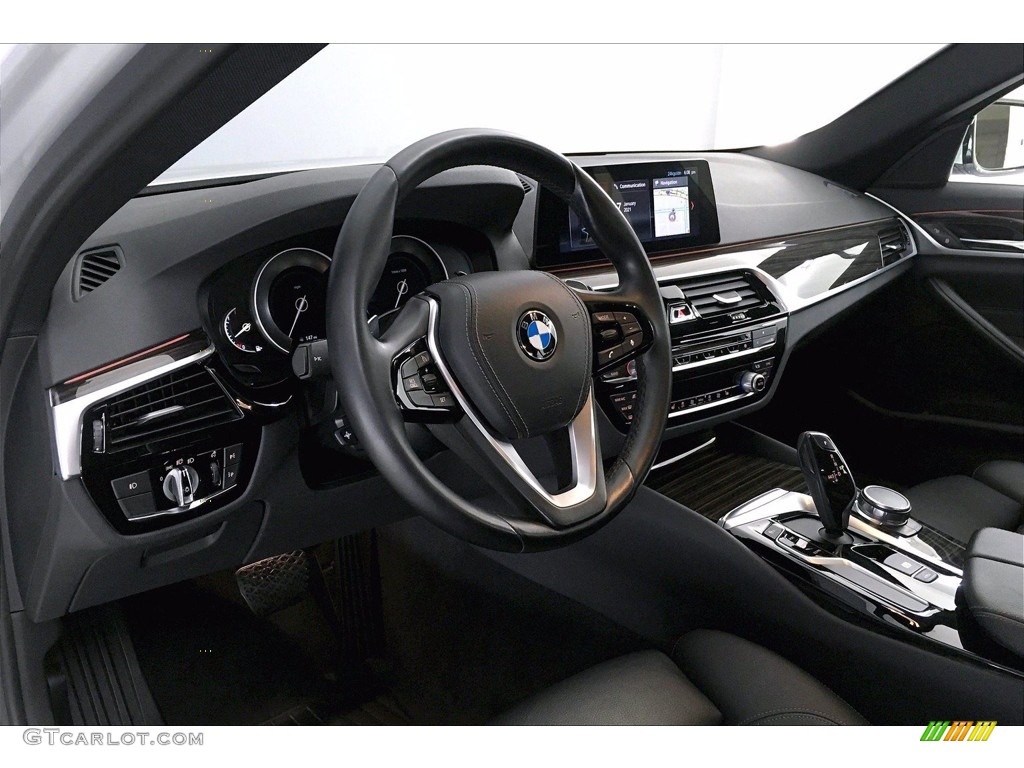 2017 5 Series 530i Sedan - Glacier Silver Metallic / Black photo #21