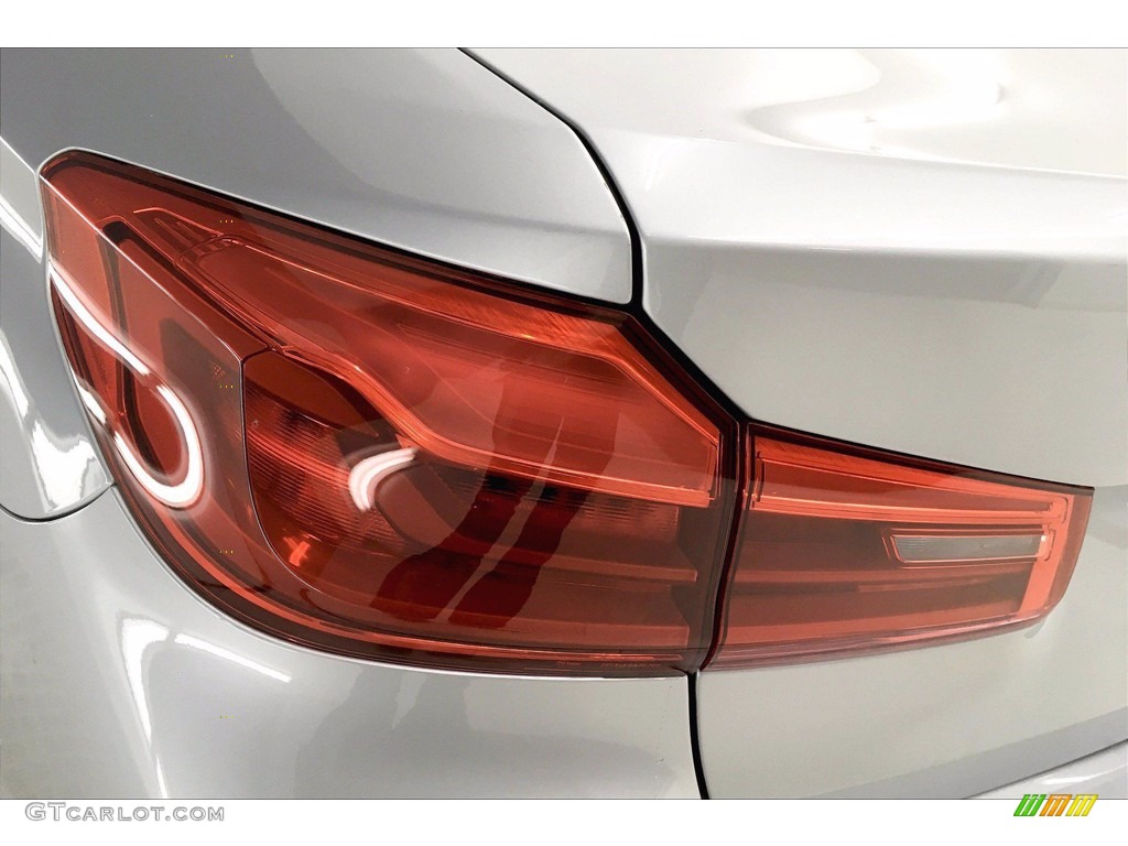 2017 5 Series 530i Sedan - Glacier Silver Metallic / Black photo #27