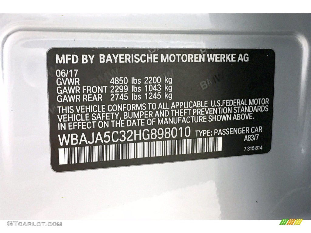 2017 5 Series 530i Sedan - Glacier Silver Metallic / Black photo #36