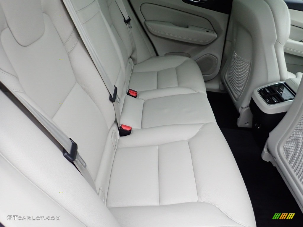 2018 XC60 T6 AWD Inscription - Denim Blue Metallic / Blonde photo #14