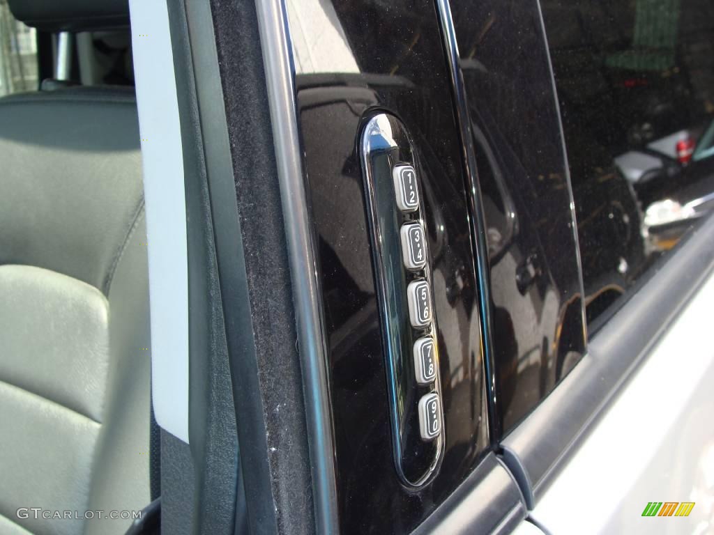 2004 Explorer Limited 4x4 - Silver Birch Metallic / Midnight Grey photo #10
