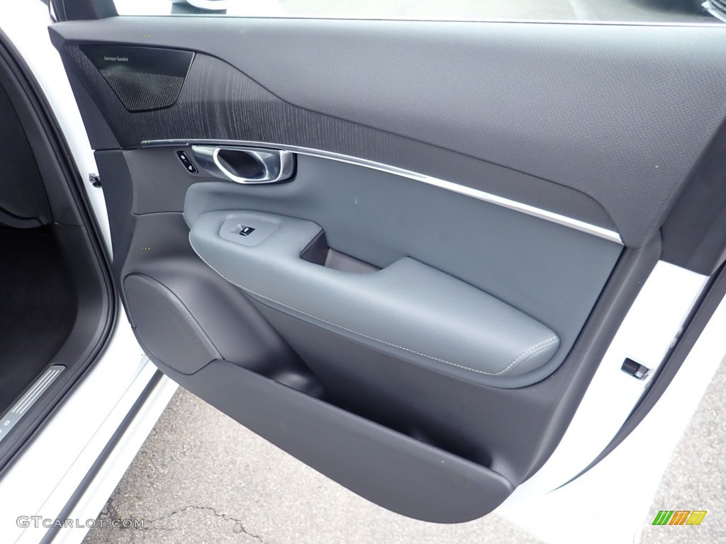 2020 Volvo XC90 T6 AWD Momentum Slate Door Panel Photo #140746645