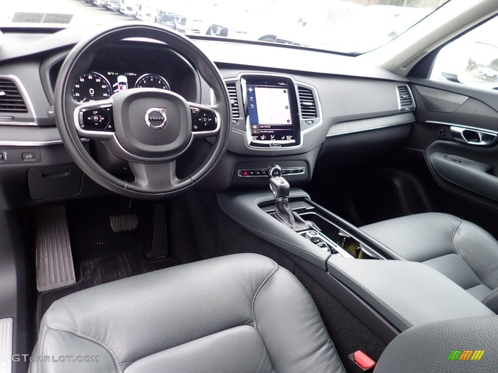 2020 Volvo XC90 T6 AWD Momentum Interior Color Photos