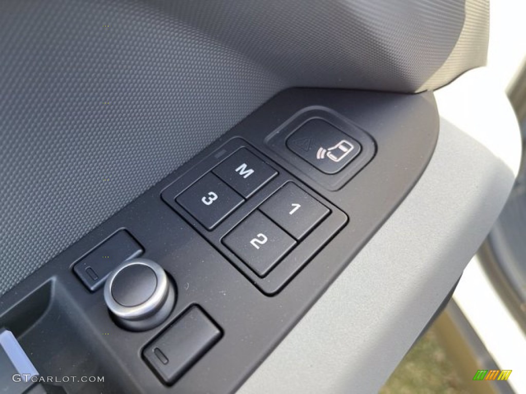 2021 Land Rover Defender 110 X-Dynamic SE Controls Photo #140748361