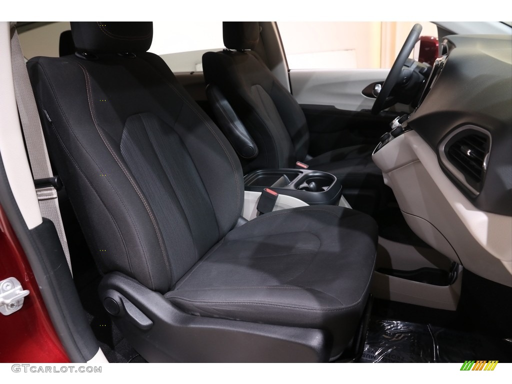 2018 Pacifica Touring Plus - Velvet Red Pearl / Black/Alloy photo #21