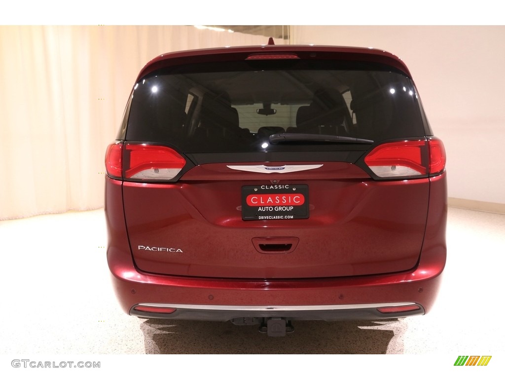 2018 Pacifica Touring Plus - Velvet Red Pearl / Black/Alloy photo #25