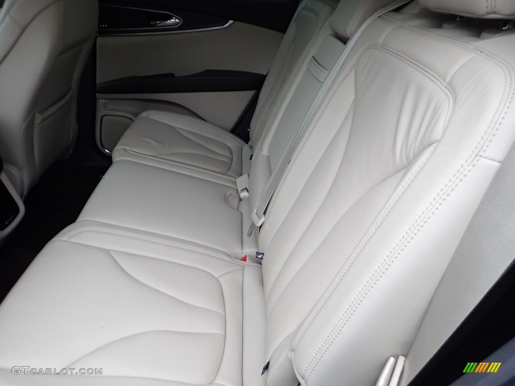 2017 Lincoln MKX Select AWD Rear Seat Photos