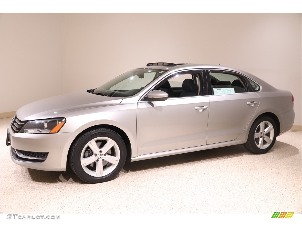 2012 Passat 2.5L SE - Tungsten Silver Metallic / Titan Black photo #3