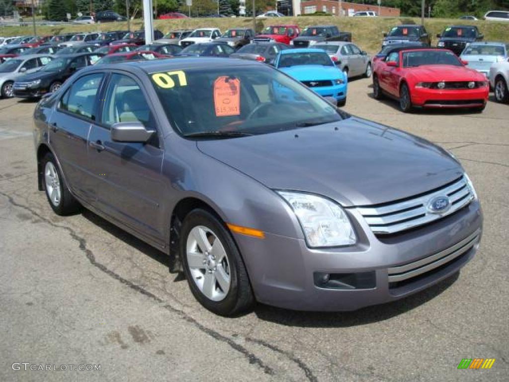 2007 Fusion SE V6 - Tungsten Grey Metallic / Light Stone photo #6