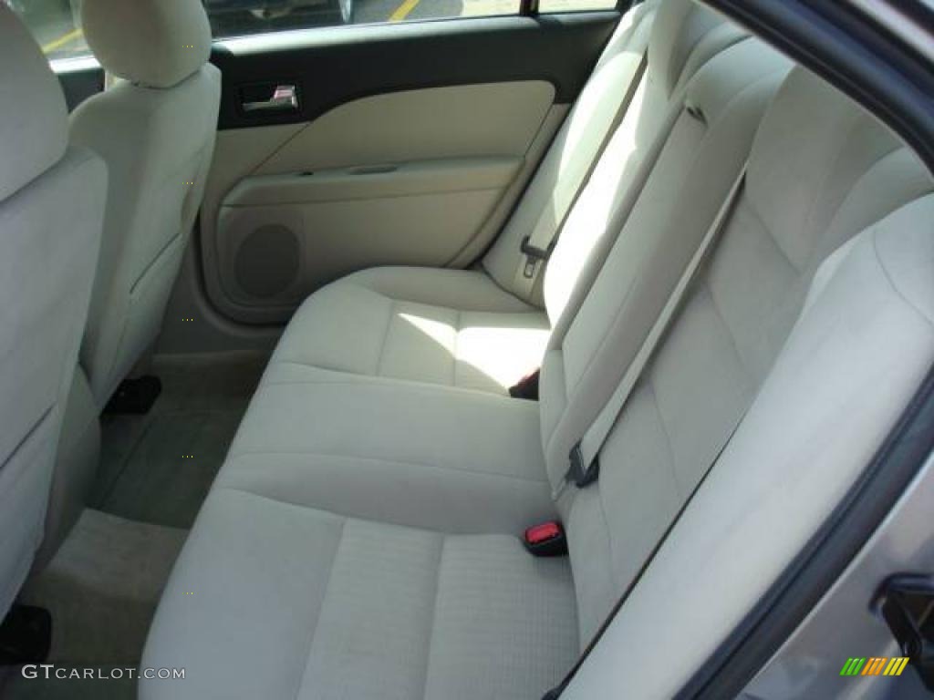 2007 Fusion SE V6 - Tungsten Grey Metallic / Light Stone photo #8