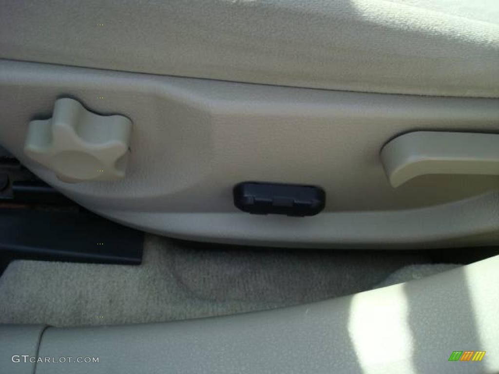 2007 Fusion SE V6 - Tungsten Grey Metallic / Light Stone photo #15