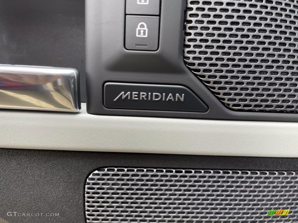 2021 Land Rover Defender 110 SE Audio System Photos