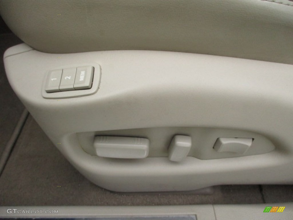 2011 SRX FWD - Platinum Ice Tricoat / Shale/Brownstone photo #24