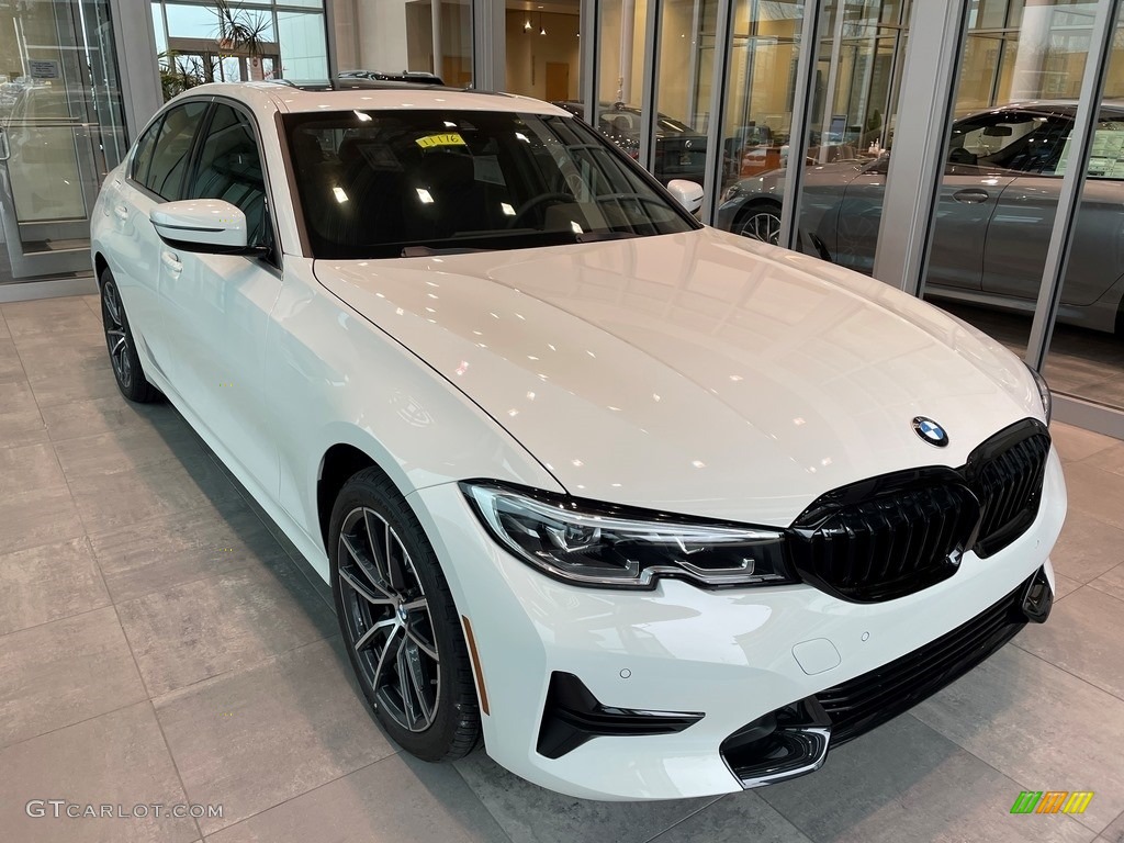 2021 3 Series 330i xDrive Sedan - Alpine White / Black photo #1