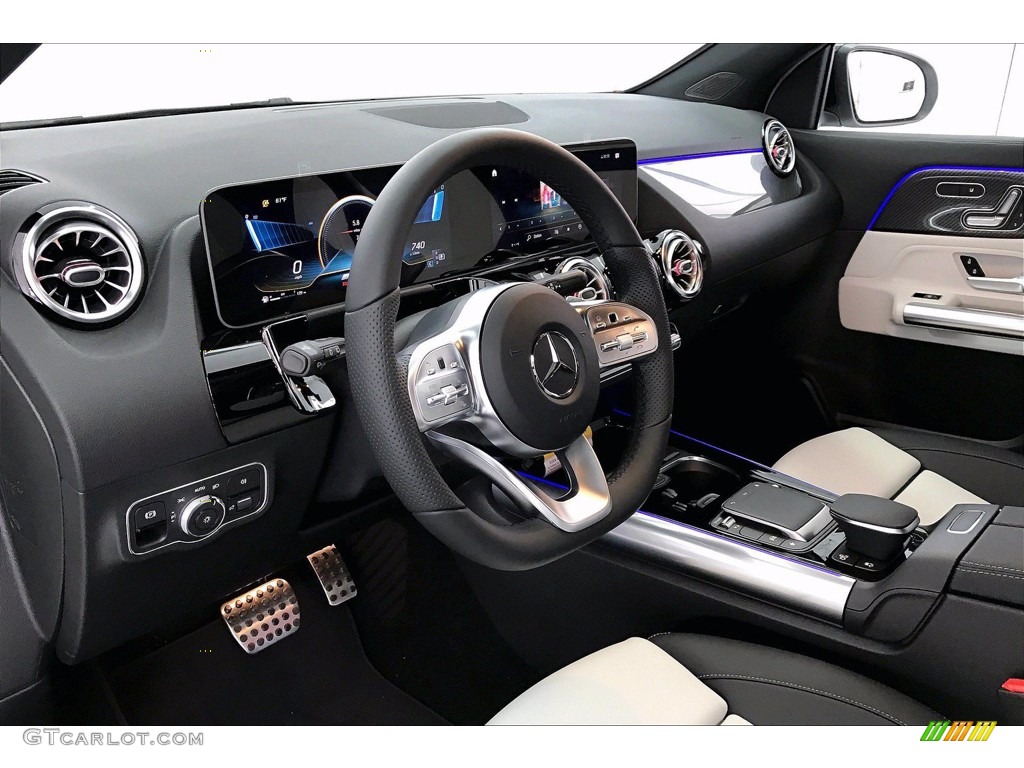 2021 Mercedes-Benz GLA AMG 45 4Matic Dashboard Photos