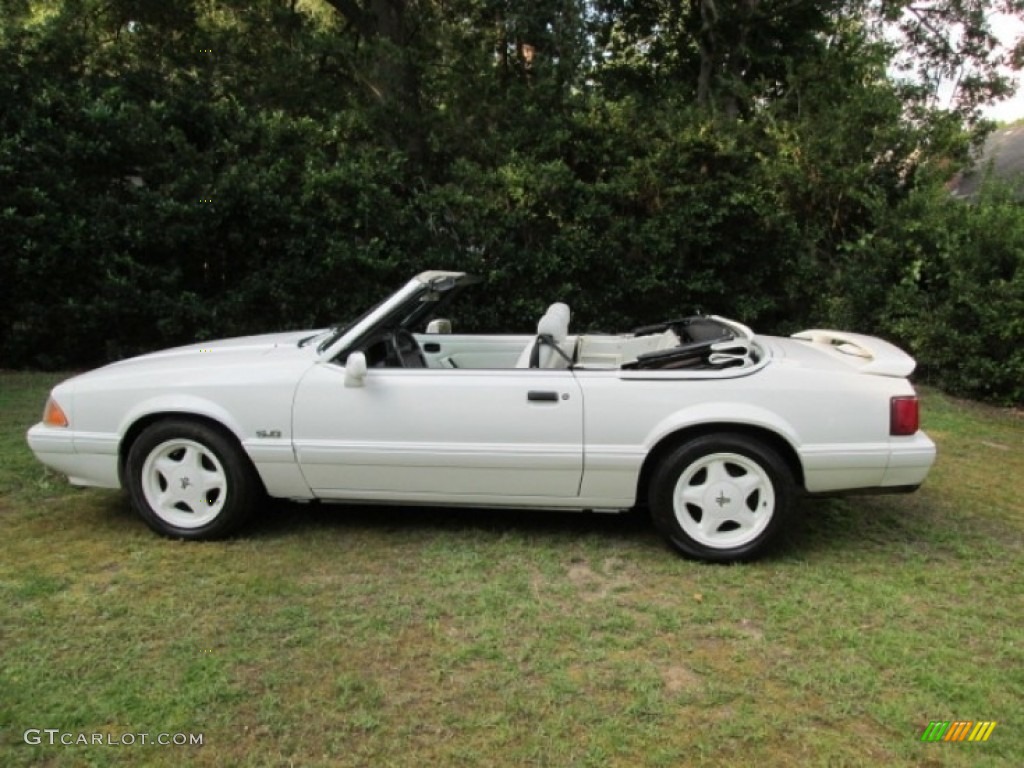 1993 Mustang LX 5.0 Convertible - Vibrant White / White photo #9