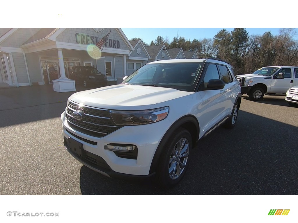 2021 Explorer XLT 4WD - Oxford White / Ebony photo #3