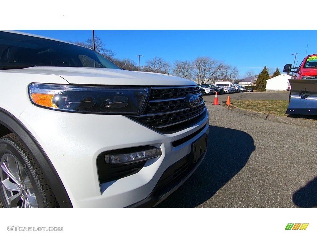 2021 Explorer XLT 4WD - Oxford White / Ebony photo #28