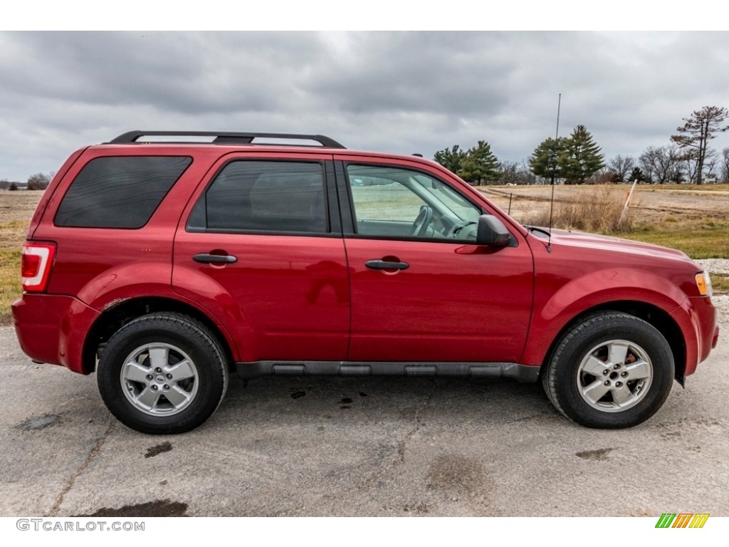 2010 Escape XLT - Sangria Red Metallic / Stone photo #3