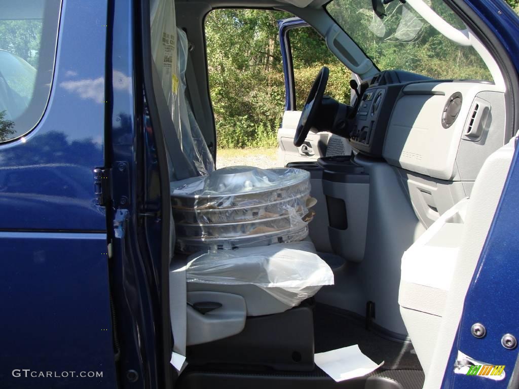 2009 E Series Van E350 Super Duty XL Extended Passenger - Dark Blue Pearl / Medium Flint photo #14