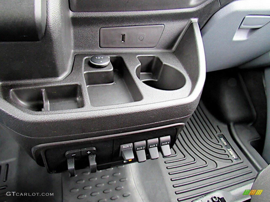 2017 Ford Transit Wagon XLT 350 MR Long Controls Photos