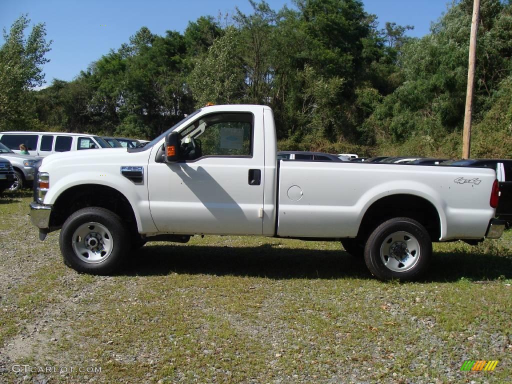 2009 F250 Super Duty XL Regular Cab 4x4 - Oxford White / Medium Stone photo #8